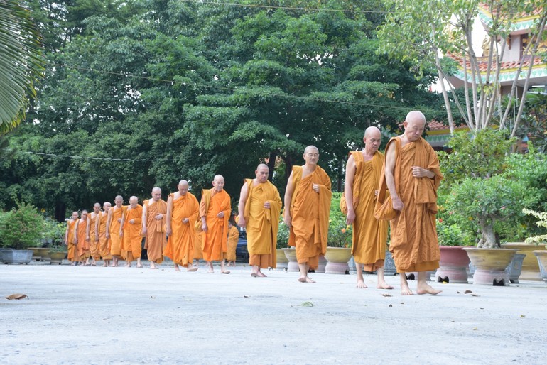 Từng bước chân chánh niệm