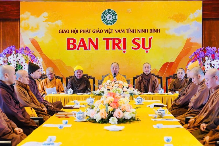 Chư tôn đức chứng minh, chủ trì phiên họp