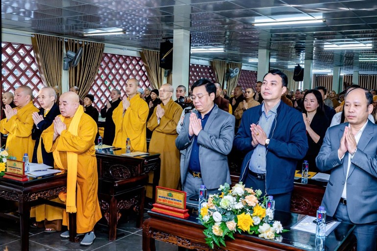 Niệm Phật cầu gia hộ