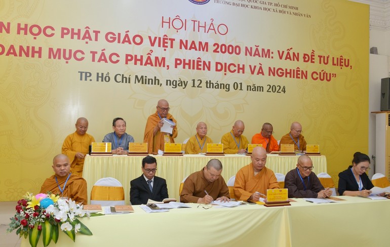 Khai mạc Hội thảo “Văn học Phật giáo Việt Nam 2000 năm: Vấn đề tư liệu, danh mục tác phẩm, phiên dịch và nghiên cứu" do Viện Nghiên cứu Phật học VN phối hợp với Trường Đại học Khoa học Xã hội và Nhân Văn TP.HCM tổ chức - Ảnh: Bảo Toàn/BGN