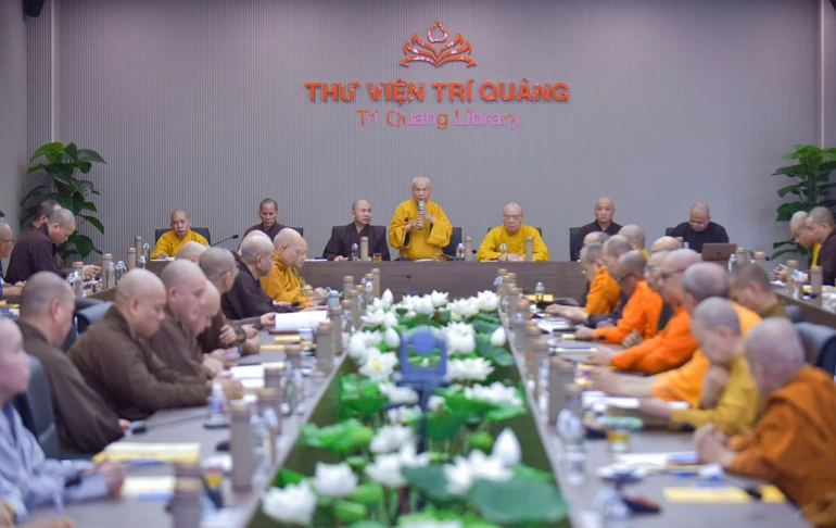 Trưởng lão Hòa thượng Thích Thiện Nhơn phát biểu chỉ đạo tại phiên họp đầu tiên của Ban Nội dung Đại lễ Vesak Liên Hiệp Quốc 2025 - Ảnh: Quảng Đạo/BGN