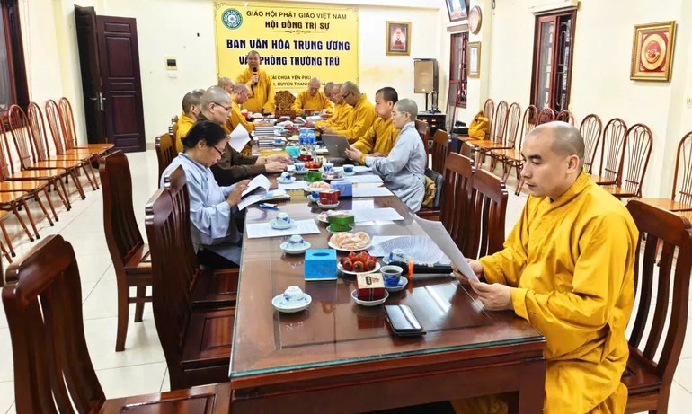 Hòa thượng Thích Thọ Lạc chủ trì phiên họp của Ban Văn hóa T.Ư