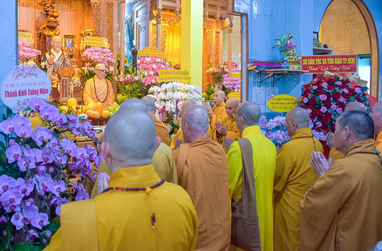 Chư tôn đức tham dự Lễ tưởng niệm Hòa thượng Thích Trí Châu tại chùa Tuyền Lâm - Ảnh: Quảng Đạo/BGN
