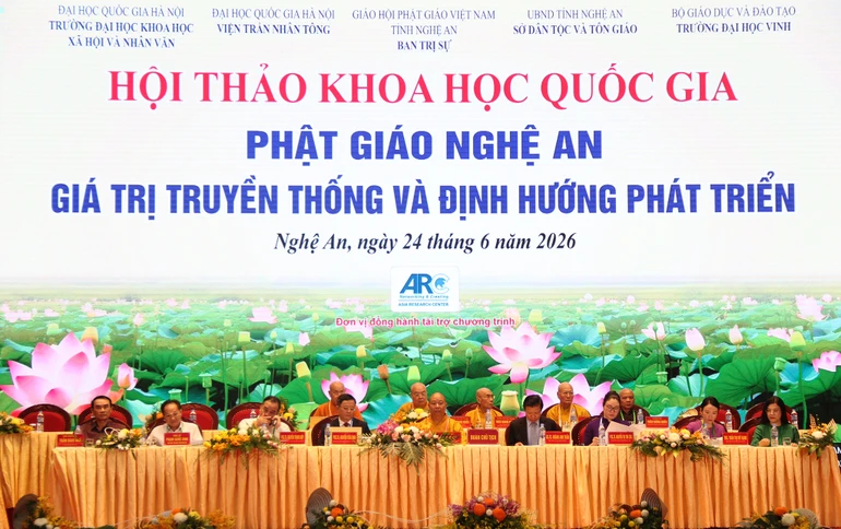 Khai mạc Hội thảo khoa học quốc gia “Phật giáo Nghệ An: Giá trị truyền thống và định hướng phát triển” vào sáng 24-6 - Ảnh: Quảng Điền/BGN