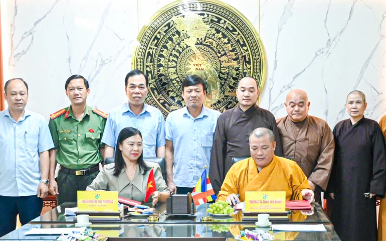 Ban Trị sự GHPGVN tỉnh Thanh Hóa và Ban Thường trực Ủy ban MTTQVN tỉnh ký kết chương trình phối hợp hoạt động giai đoạn 2026-2031 