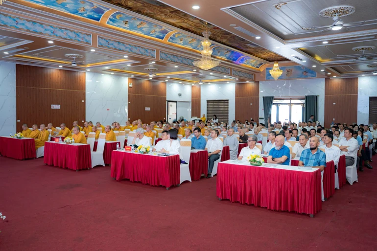 Gần 400 đại biểu Phật giáo và Công giáo tham dự hội nghị