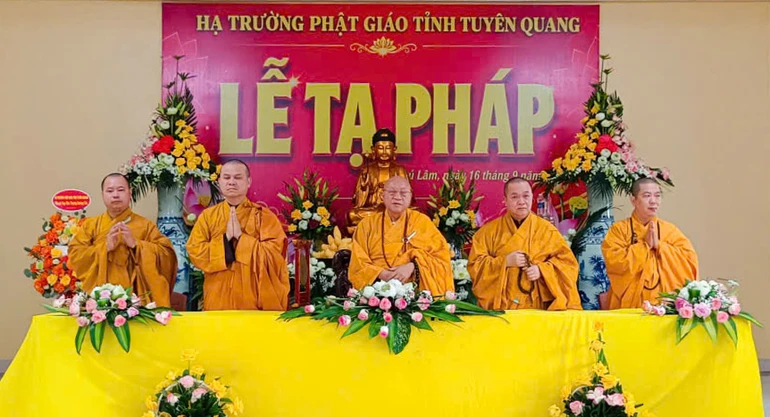 Niệm Phật cầu gia hộ