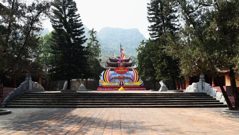 Chùa Hương yên bình trong mùa hội thời Covid-19 - Ảnh: Quảng Tâm