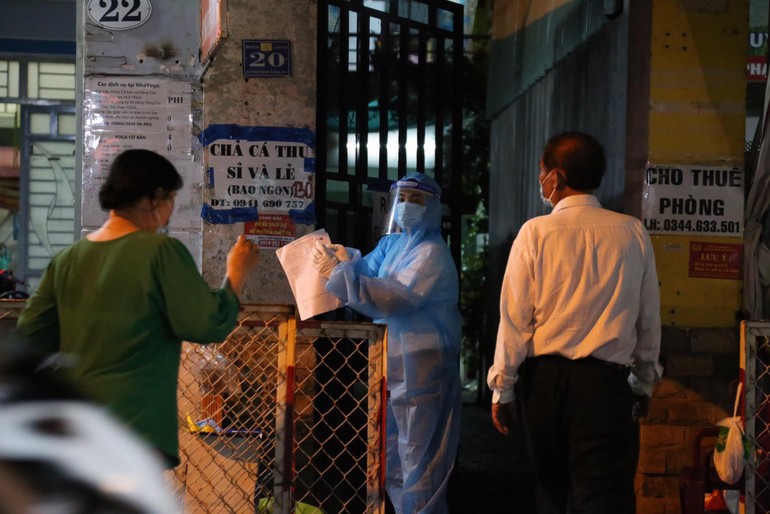 Con hẻm nơi phát hiện bệnh nhân Covid-19 số 2910 đã được phong tỏa