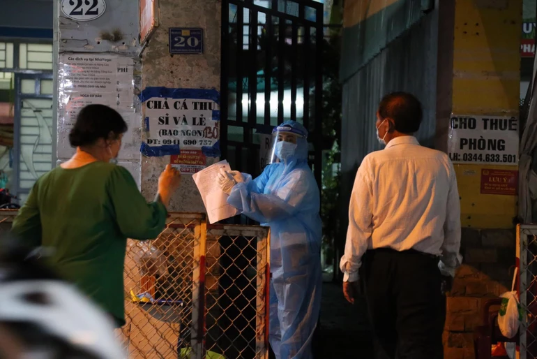 Con hẻm nơi phát hiện bệnh nhân Covid-19 số 2910 đã được phong tỏa