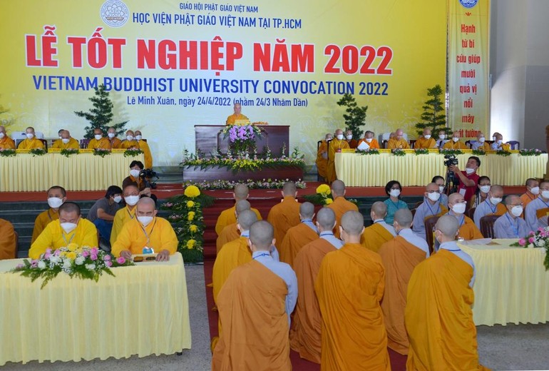 Đại diện Tăng Ni sinh viên, học viên phát biểu cảm tưởng, tri ân - Ảnh: Bảo Toàn/BGN