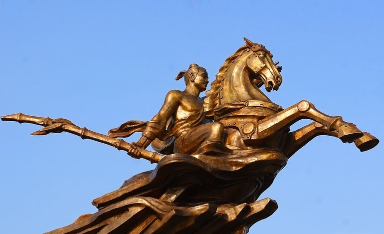 Tượng đài Thánh Gióng tại Sóc Sơn