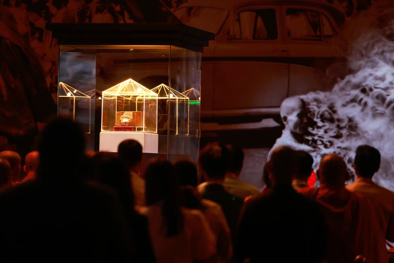 Lễ chiêm bái xá-lợi Bồ-tát Thích Quảng Đức - Ảnh: Hải An