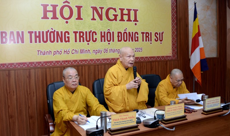  Trưởng lão Hòa thượng Thích Thiện Nhơn phát biểu khai mạc Hội nghị Ban Thường trực Hội đồng Trị sự - Ảnh: Bảo Toàn/BGN