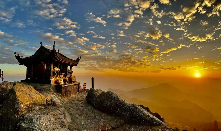 Chùa Đồng trên đỉnh non thiêng Yên Tử - một trong 12 thành phần di sản chính của Di sản thế giới thứ 9 của Việt Nam - Ảnh: Internet