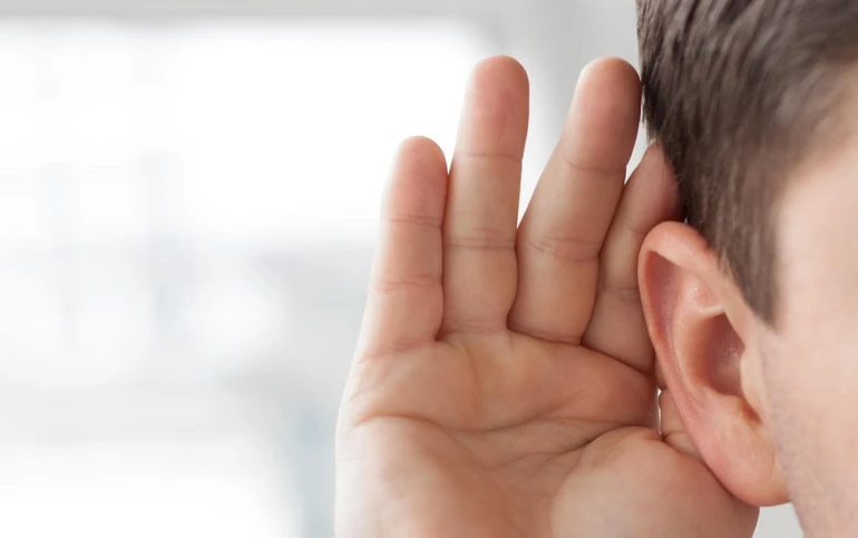 Lắng nghe những lời thị phi