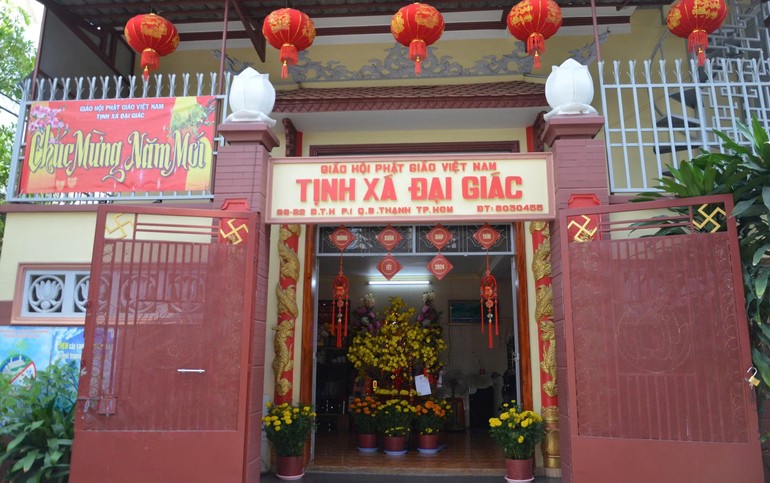 Tịnh xá Đại Giác tọa lạc tại số 26/22 Lê Văn Duyệt, P.Gia Định, TP.HCM