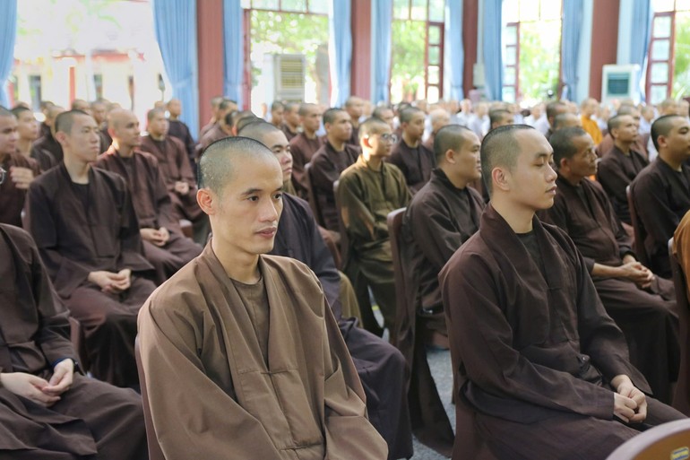 Tăng Ni sinh Trường Trung cấp Phật học Bình Định (Nguyên Thiều) 