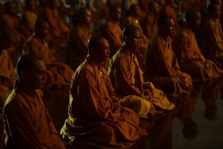 Thời công phu khuya của chư Tăng nội trú Học viện Phật giáo VN tại TP.HCM