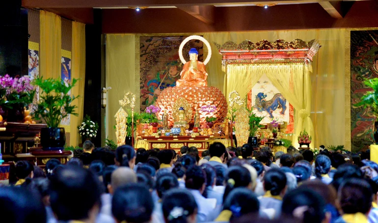 Đàn tràng được thiết trí trang nghiêm và hoàn mãn tại chùa Huê Nghiêm - Ảnh: Thiên Tứ/BGN