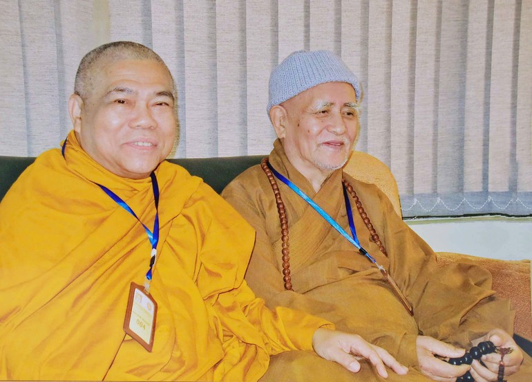 Hòa thượng Thích Giác Toàn và Trưởng lão Hòa thượng Thích Trí Tịnh tại Đại hội đại biểu Phật giáo toàn quốc lần thứ VIII - Ảnh tư liệu Báo Giác Ngộ