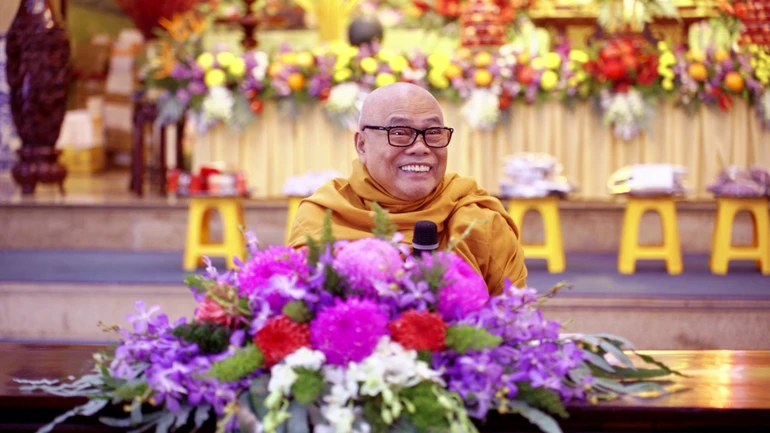 Hòa thượng Thích Giác Toàn, bút danh Trần Quê Hương, tác giả của nhiều thi tập đã được xuất bản 