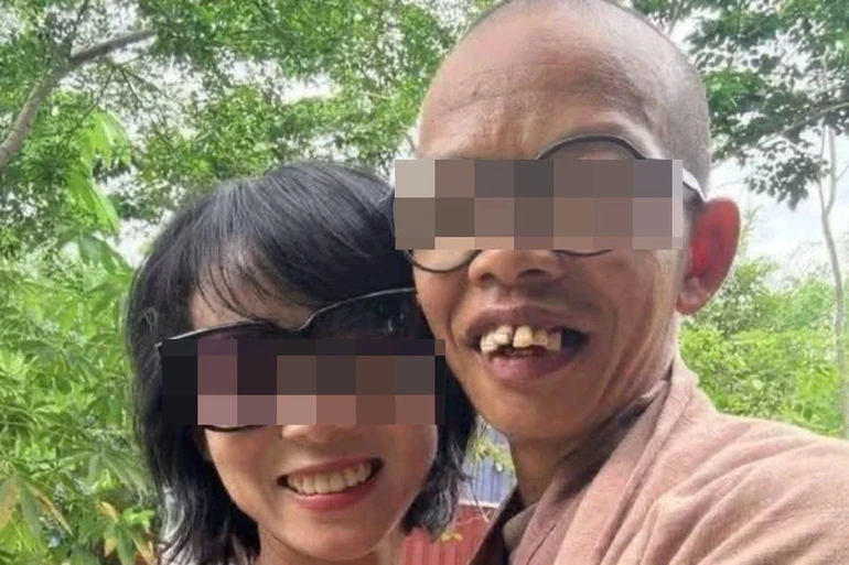Câu chuyện cá nhân giữa Trần Minh Thành (Nhuận Đạt sau khi hoàn tục) với người bạn nữ được cho là đã đăng ký kết hôn, xôn xao mạng xã hội gần đây - Ảnh: Đài Tiếng nói Việt Nam VOV