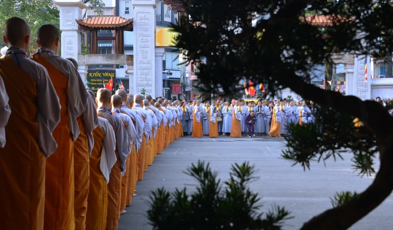 Tương lai Phật giáo gắn mật thiết với Tăng đoàn, đời sống Tăng Ni phản ánh trung thực Phật giáo trong xã hội