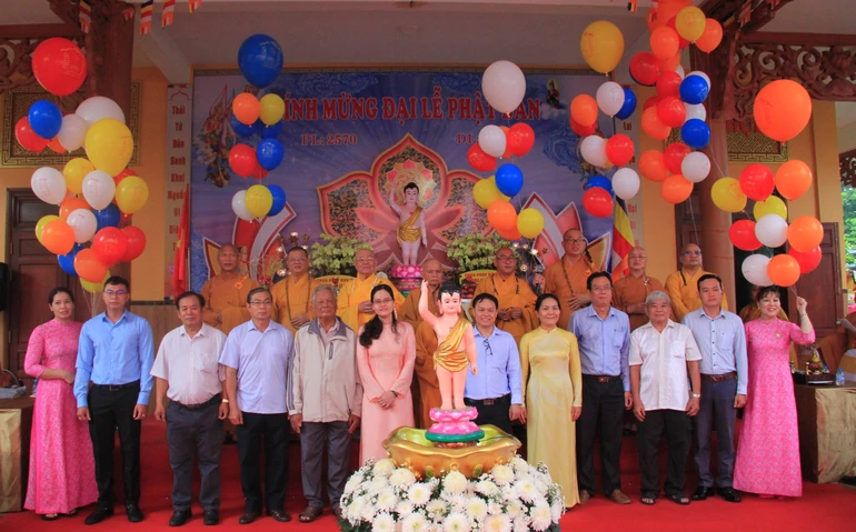 Phật giáo liên xã Bà Điểm, Hóc Môn, Đông Thạnh, Xuân Thới Sơn tổ chức Đại lễ Phật đản - Ảnh: Lê Vũ/BGN