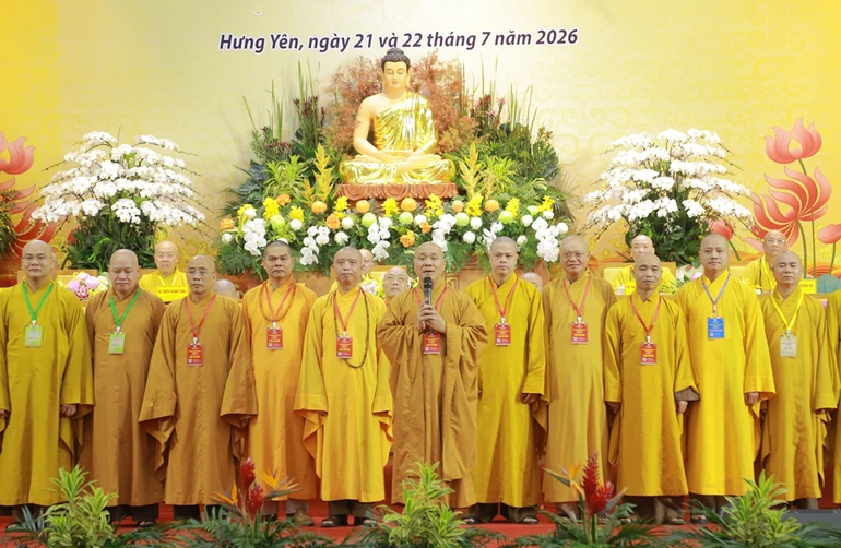 Đại đức Thích Thanh Quang thay mặt tân Ban Trị sự GHPGVN tỉnh Hưng Yên, nhiệm kỳ 2026-2031 phát biểu nhận nhiệm vụ