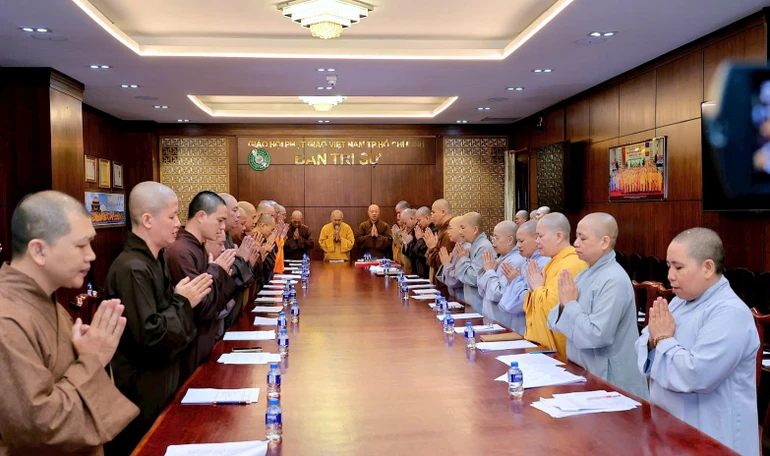 Ban Hoằng pháp - Hướng dẫn Phật tử GHPGVN TP.HCM họp phiên đầu tiên sau ra mắt - Ảnh: CTV