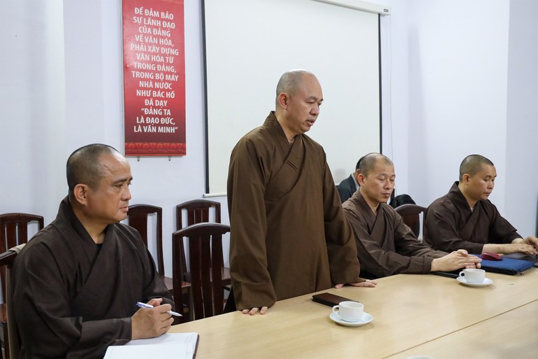 Thượng tọa Thích Đức Thiện phát biểu trong buổi làm việc tại Sở Văn hóa - Thể thao TP.HCM - Ảnh: Nguyện Truyền/BGN