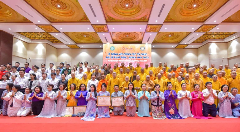Lễ tổng kết công tác tổ chức Đại lễ Vesak Liên Hiệp Quốc 2025 diễn ra tại Giảng đường Minh Châu thuộc Học viện Phật giáo VN tại TP.HCM - Ảnh: Quảng Đạo/BGN