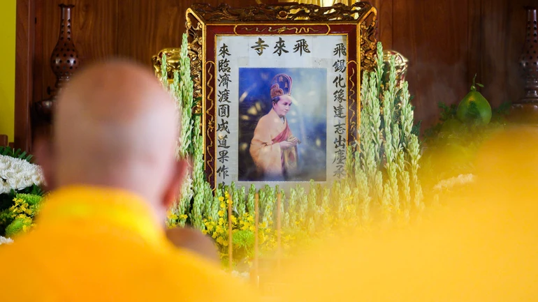 Di ảnh Tổ Chí Thiền tại tổ đình Phi Lai - Ảnh: Tâm Quý/BGN