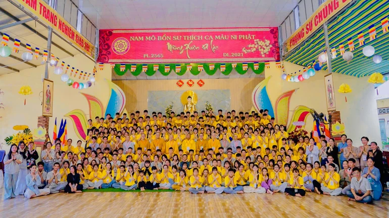 Khóa sinh tham dự khóa sinh hoạt Phật pháp mùa hè “Ươm mầm tuệ giác” lần 3 tại chùa Thiền Kim