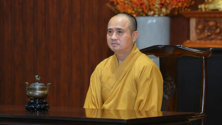 Thượng tọa Thích Tâm Hải chia sẻ về mục tiêu tối hậu của Phật tử, bao gồm cả chúng xuất gia và tại gia tại trường hạ chùa Vạn Đức (P.Tam Bình, TP.HCM)