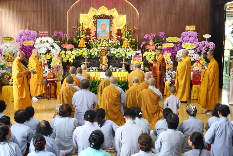 Khóa lễ cung tiến Giác linh Ni trưởng Thích nữ Tịnh Giới tại tổ đường chùa Ưu Đàm