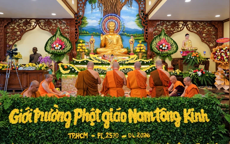 Nghi thức truyền giới biệt truyền Phật giáo Nam tông Kinh tại giới trường chùa Bửu Quang - Ảnh: Nguyện Truyền/BGN