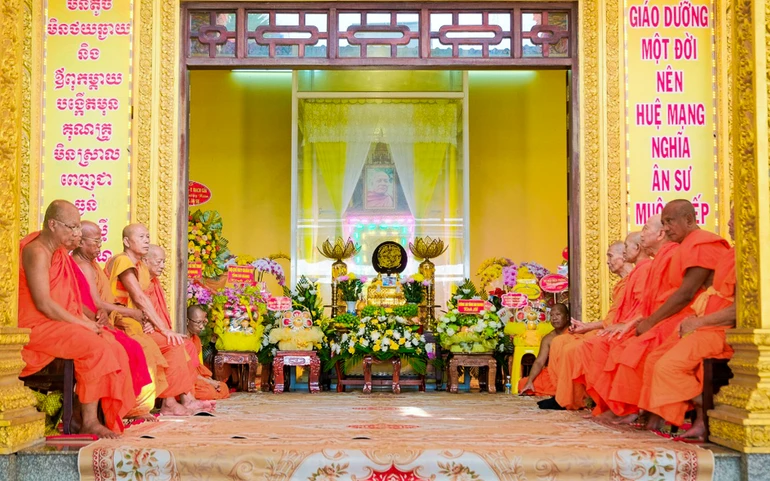Lễ tưởng niệm Trưởng lão Hòa thượng Danh Nhưỡng - Phó Pháp chủ kiêm Giám luật Hội đồng Chứng minh tại chùa Láng Cát (P.Rạch Giá, tỉnh An Giang)