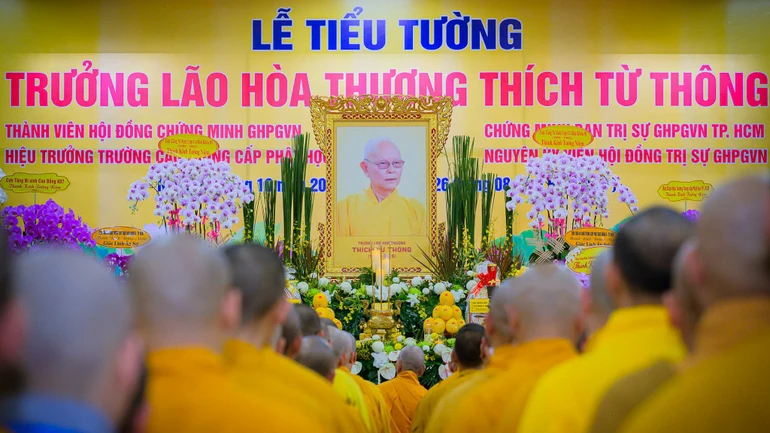 Lễ tưởng niệm tiểu tường Trưởng lão Hòa thượng Thích Từ Thông (1928-2025), Thành viên Hội đồng Chứng minh GHPGVN, nguyên Hiệu trưởng Trường Trung cấp Phật học TP.HCM - Ảnh: Tâm Quý/BGN