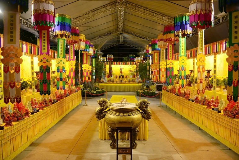 Đàn tràng kỳ siêu chẩn tế được tổ chức lần đầu tiên kể từ sau khi tái thiết chùa Phổ Quang vào năm 2022 - Ảnh: Bảo Toàn