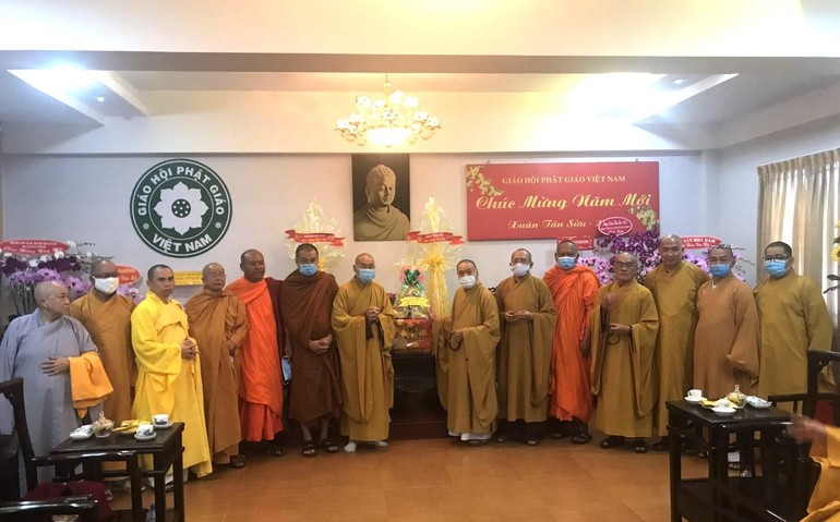 Ban Trị sự GHPGVN tỉnh BR-VT chúc Tết đến chư tôn đức Hội đồng Trị sự