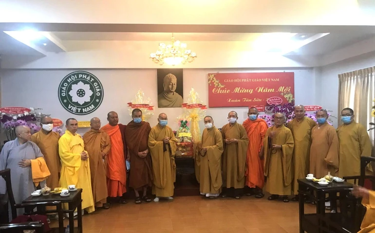 Ban Trị sự GHPGVN tỉnh BR-VT chúc Tết đến chư tôn đức Hội đồng Trị sự