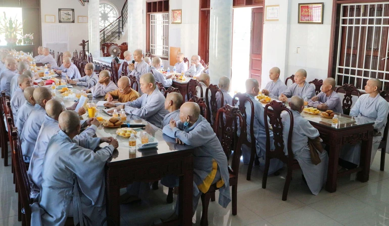 Phân ban Ni giới tỉnh Bến Tre họp định kỳ báo cáo hoạt động Phật sự