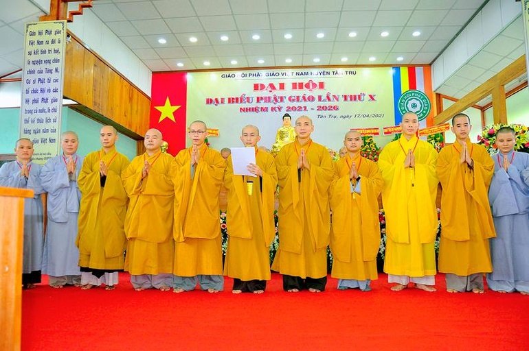 Tân Ban Trị sự GHPGVn huyện Tân Trụ nhiệm kỳ 2021-2026 phát biểu nhận nhiệm vụ