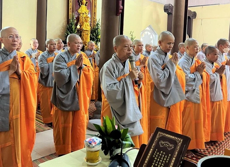 Chư Ni trang nghiêm thực hiện an cư tập trung kỳ 1 - Phật lịch 2566