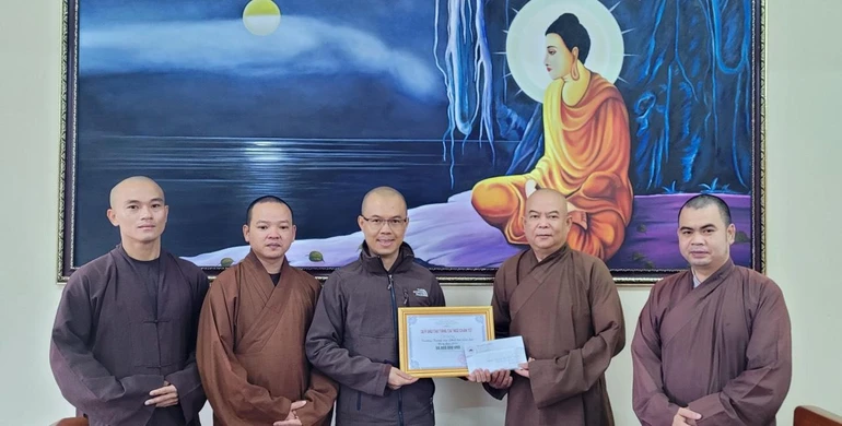  Quỹ đào tạo Tăng tài Ngộ Chân Tử tặng 50 triệu đồng đến Trường Trung cấp Phật học tỉnh