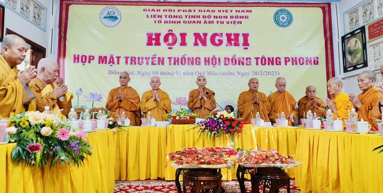 Chư tôn đức Thường trực tông phong Tịnh độ Non Bồng