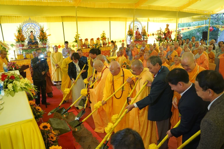 Cử hành nghi thức động thổ xây dựng chùa Tiên Phước