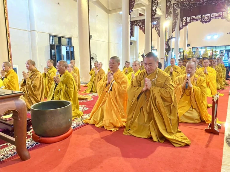 Chư Tăng trường hạ chùa Trúc Lâm Thường Trường cử hành lễ tạ pháp khóa hậu An cư kiết hạ